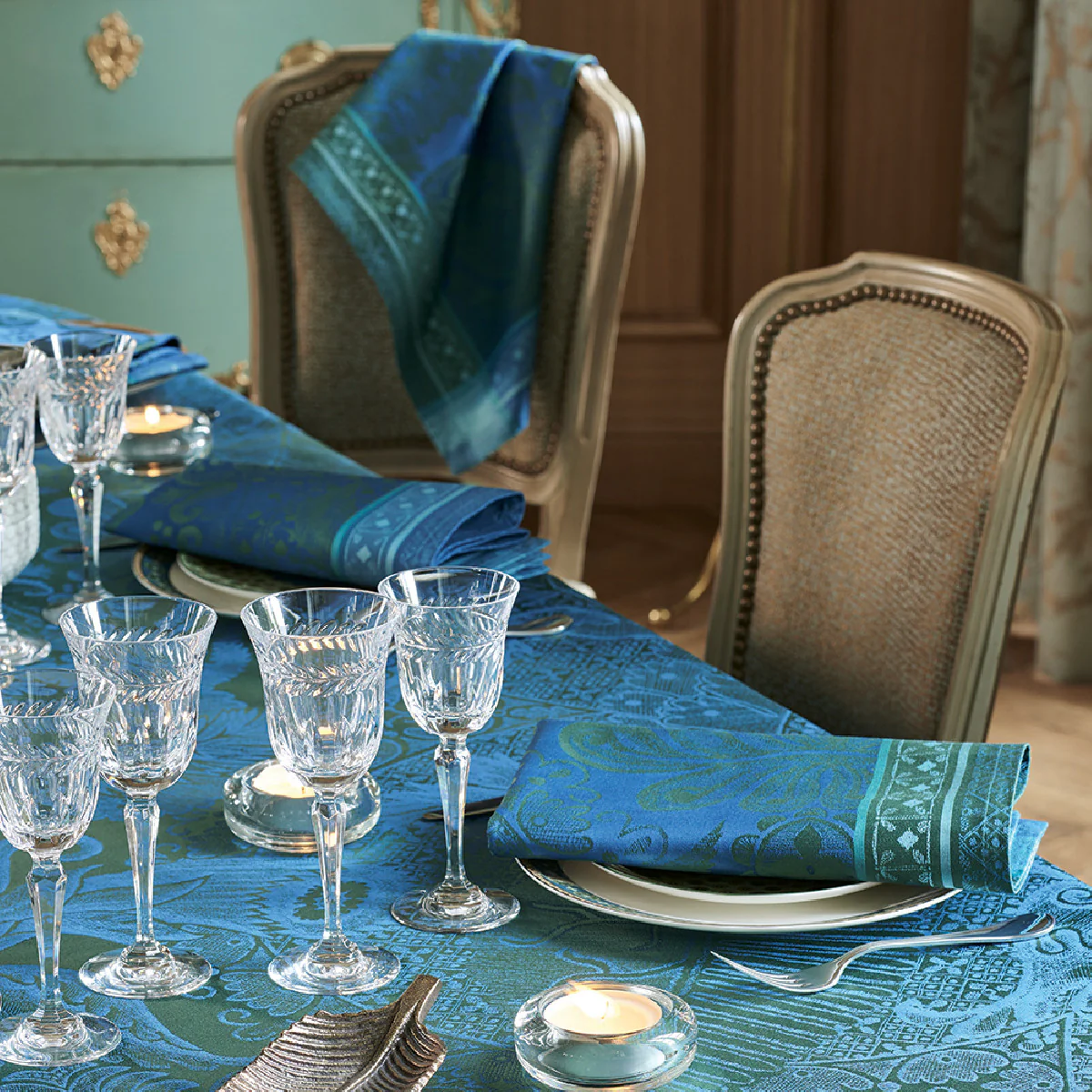 Nappe antitache déperlant pur coton bleu 174x174 Garnier Thiebaut