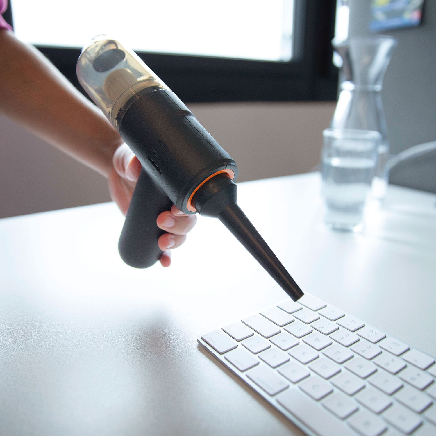 Livington Pocket Vac Handstaubsauger mit Saug- und Blasfunktion