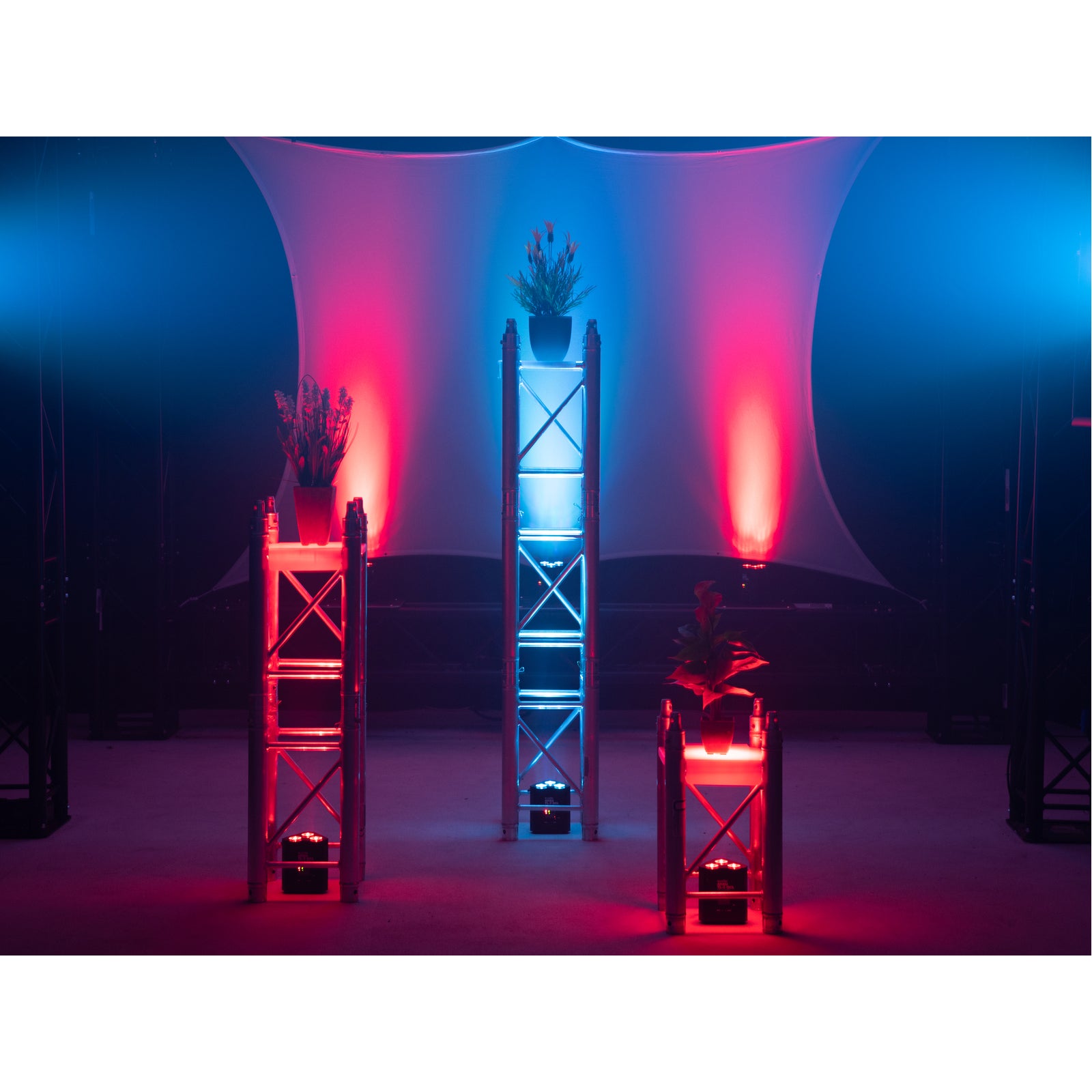 Eurolite Akku TL-3 QCL RGB+UV Trusslight