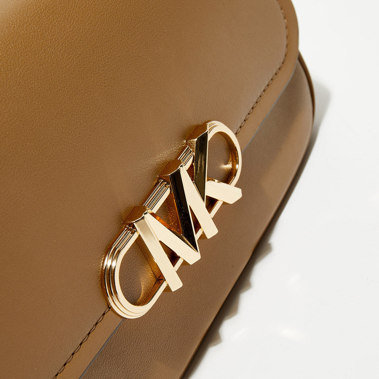 Michael Kors Sac porté épaule en Cuir Parker beige foncé - 26x15x8 cm
