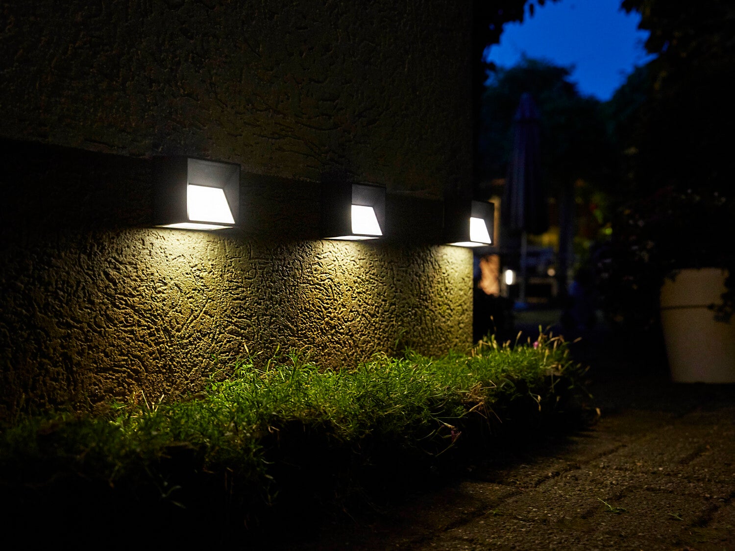 Luxform Lighting solar wandlamp Maryland zwart 10 x 5 x 8 cm