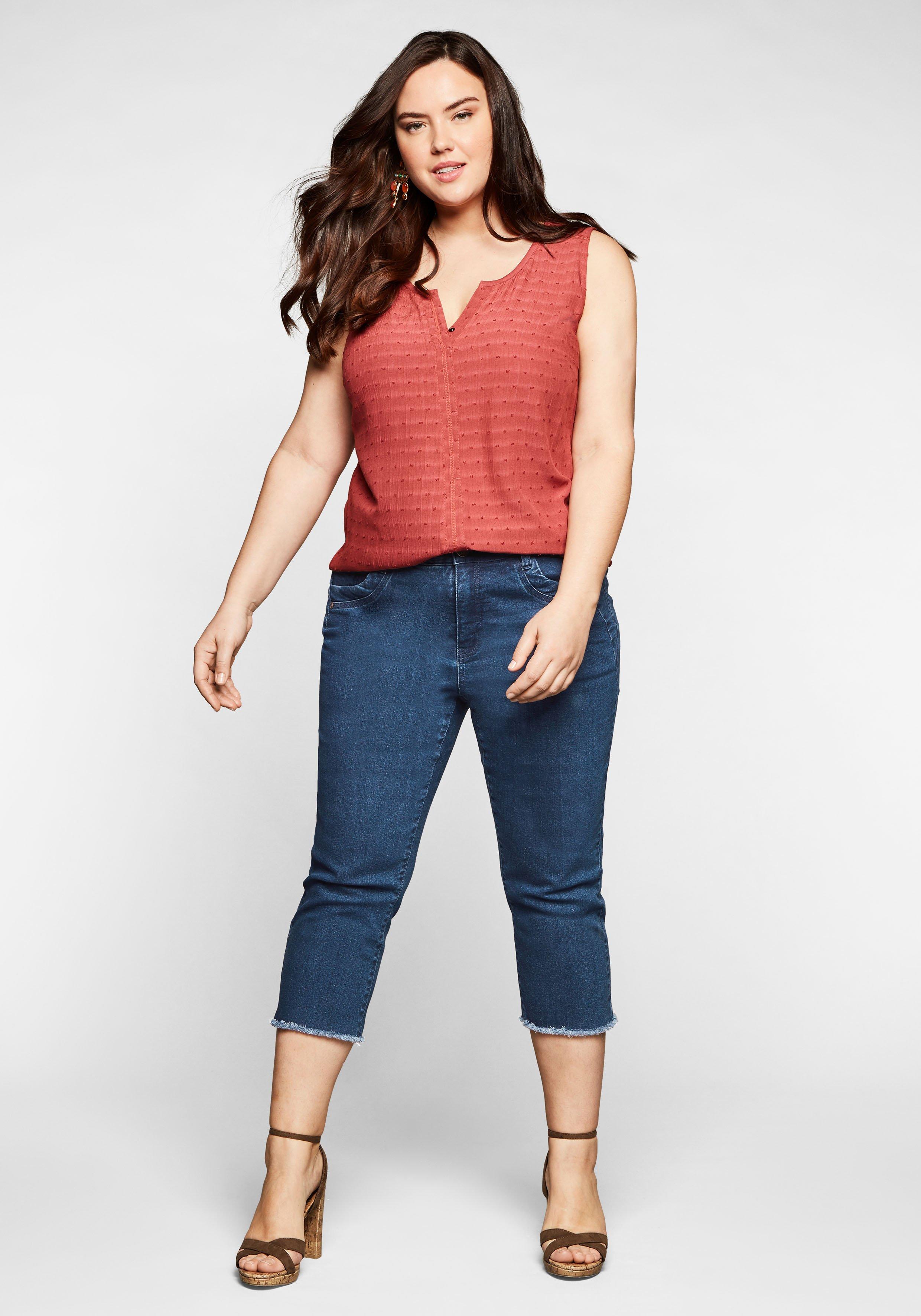 Slim Fit Jeans in 3/4-Länge, mit Fransen am Saum