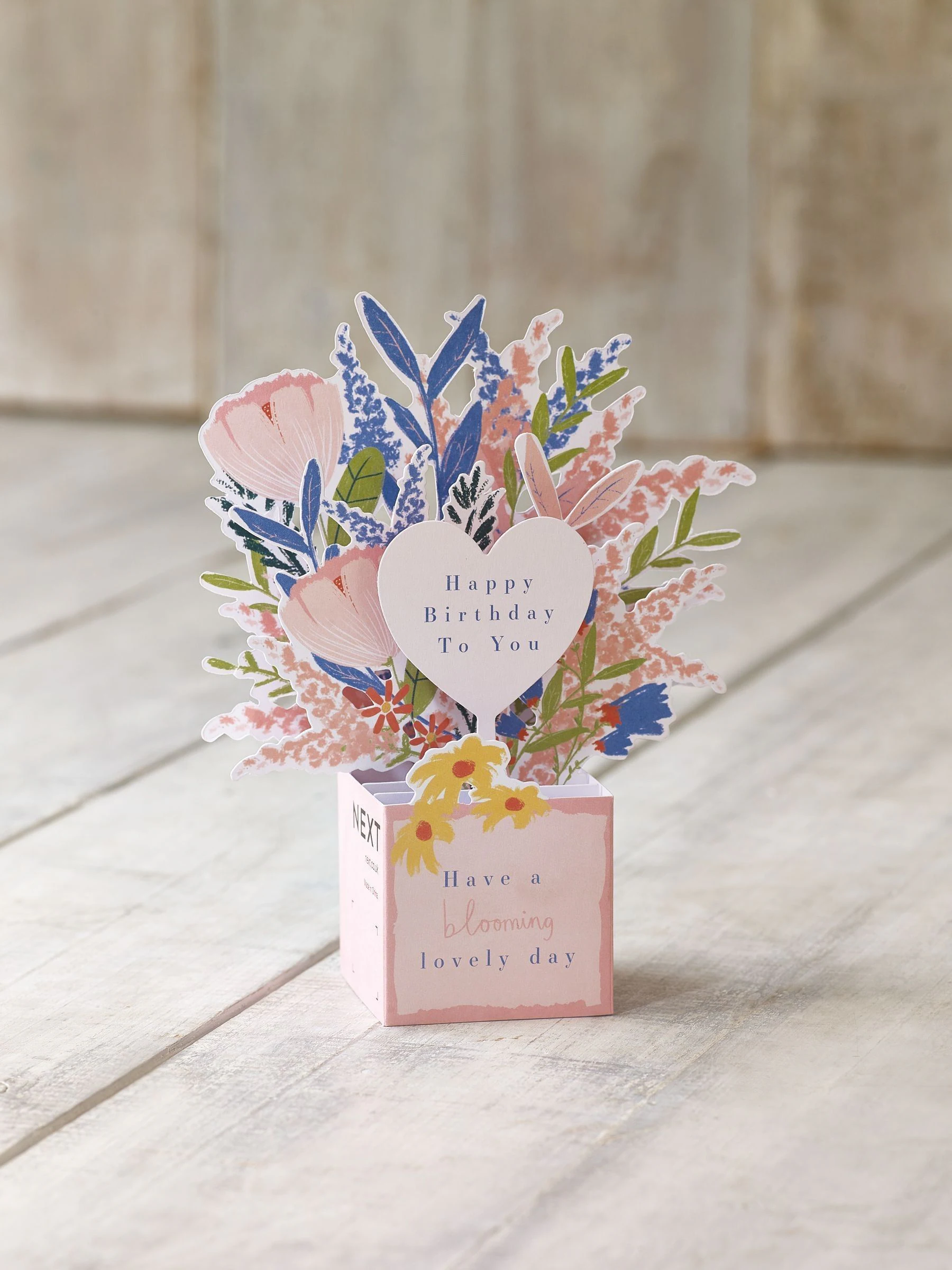 Uitklapbare verjaardagskaart met bloemen
