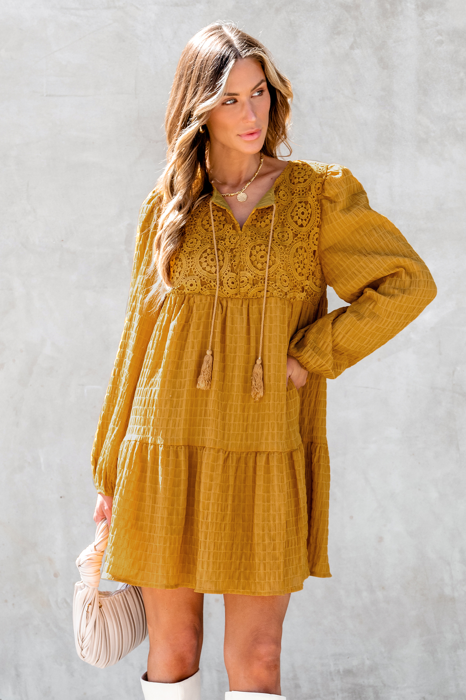Robe en seersucker à fleurs en broderie