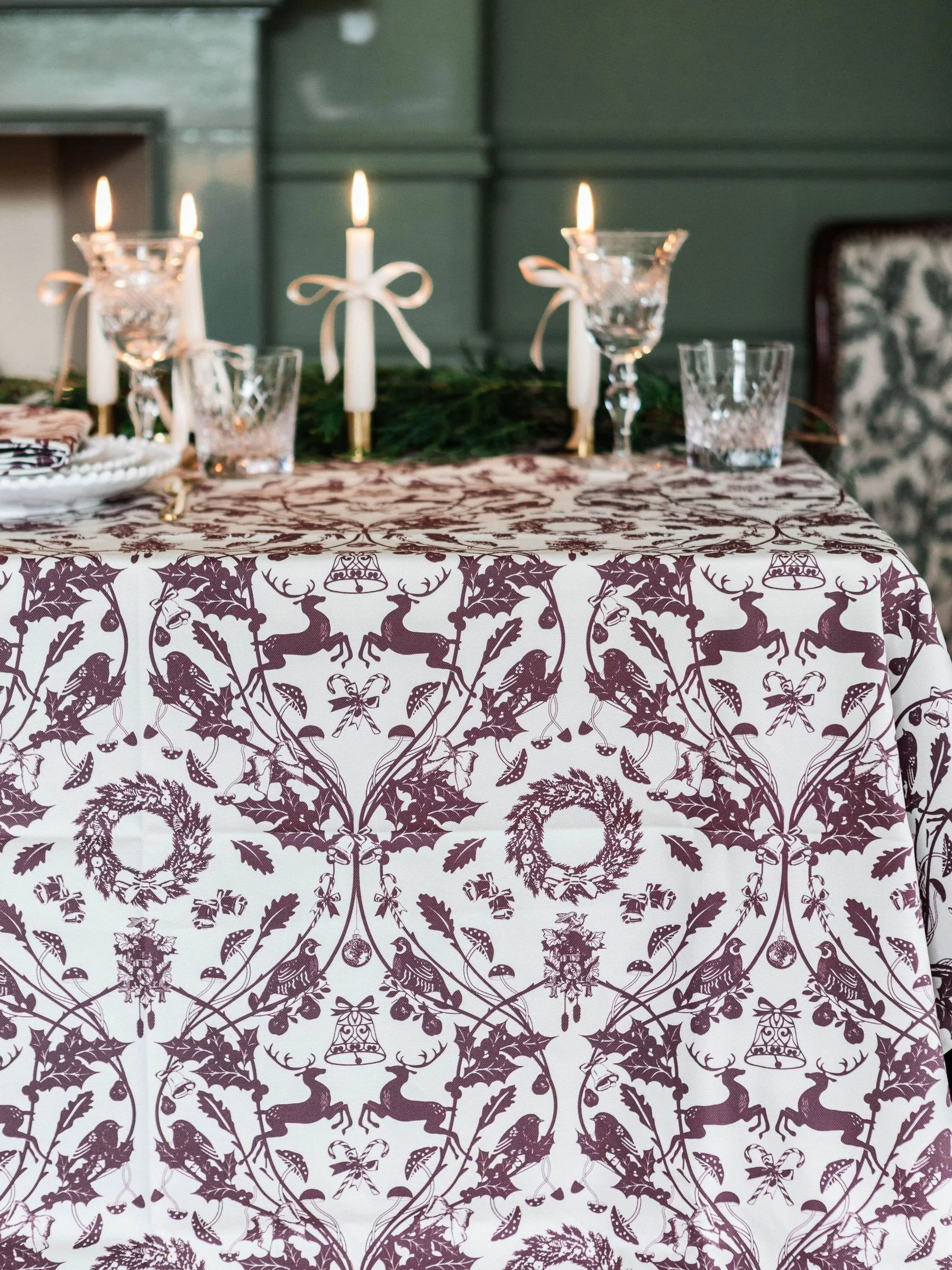 Avalon Home Stag & Wreath Tablecloth