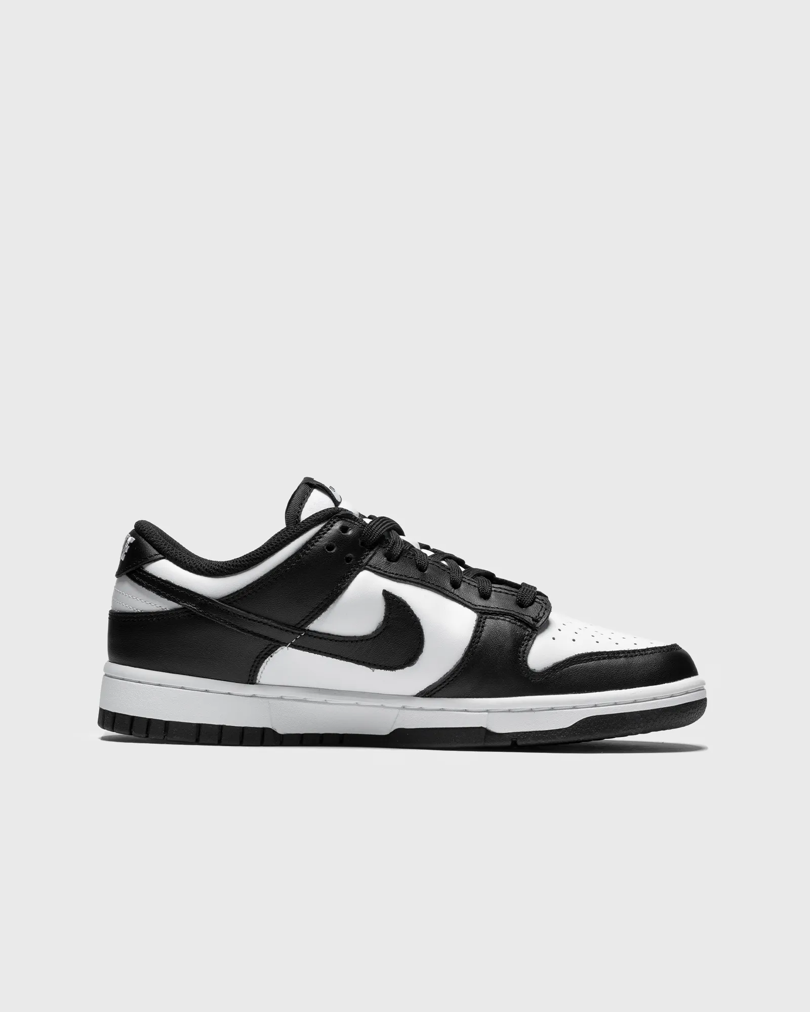 Nike WMNS Dunk Low 