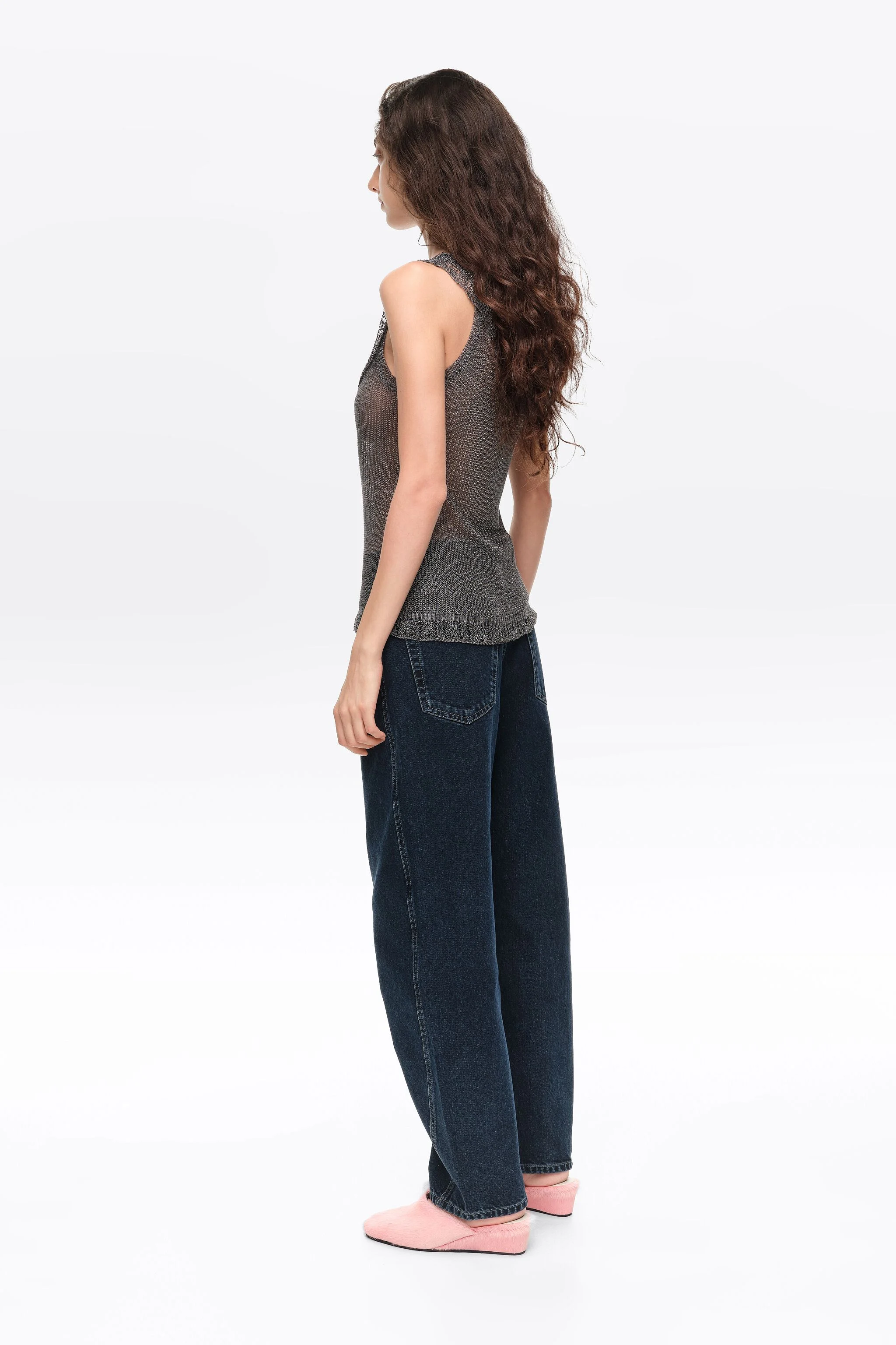 BARREL - Calça jeans azul-escura com cinco bolsos e pernas torneadas.