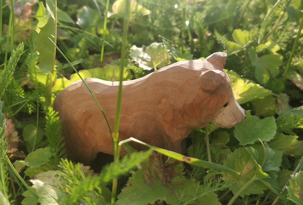 Figurine ours brun en bois
