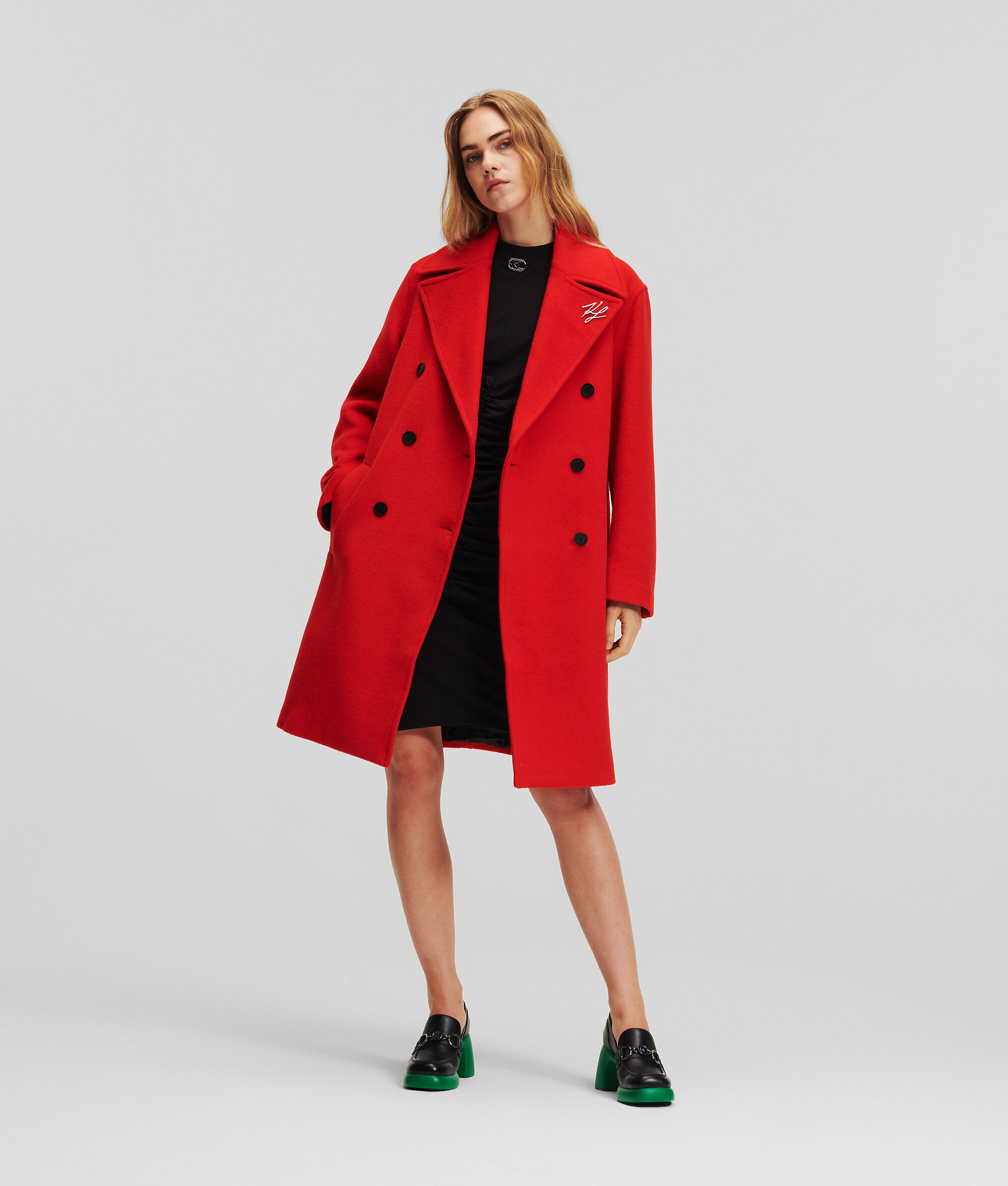 MANTEAU EN LAINE À DOUBLE BOUTONNAGE