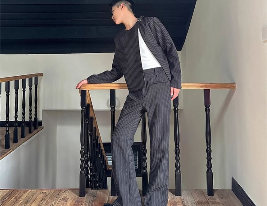 Adotuastic - Set: ronde hals, gestreepte blazer met gespen + wijde pantalon met middelhoge taille