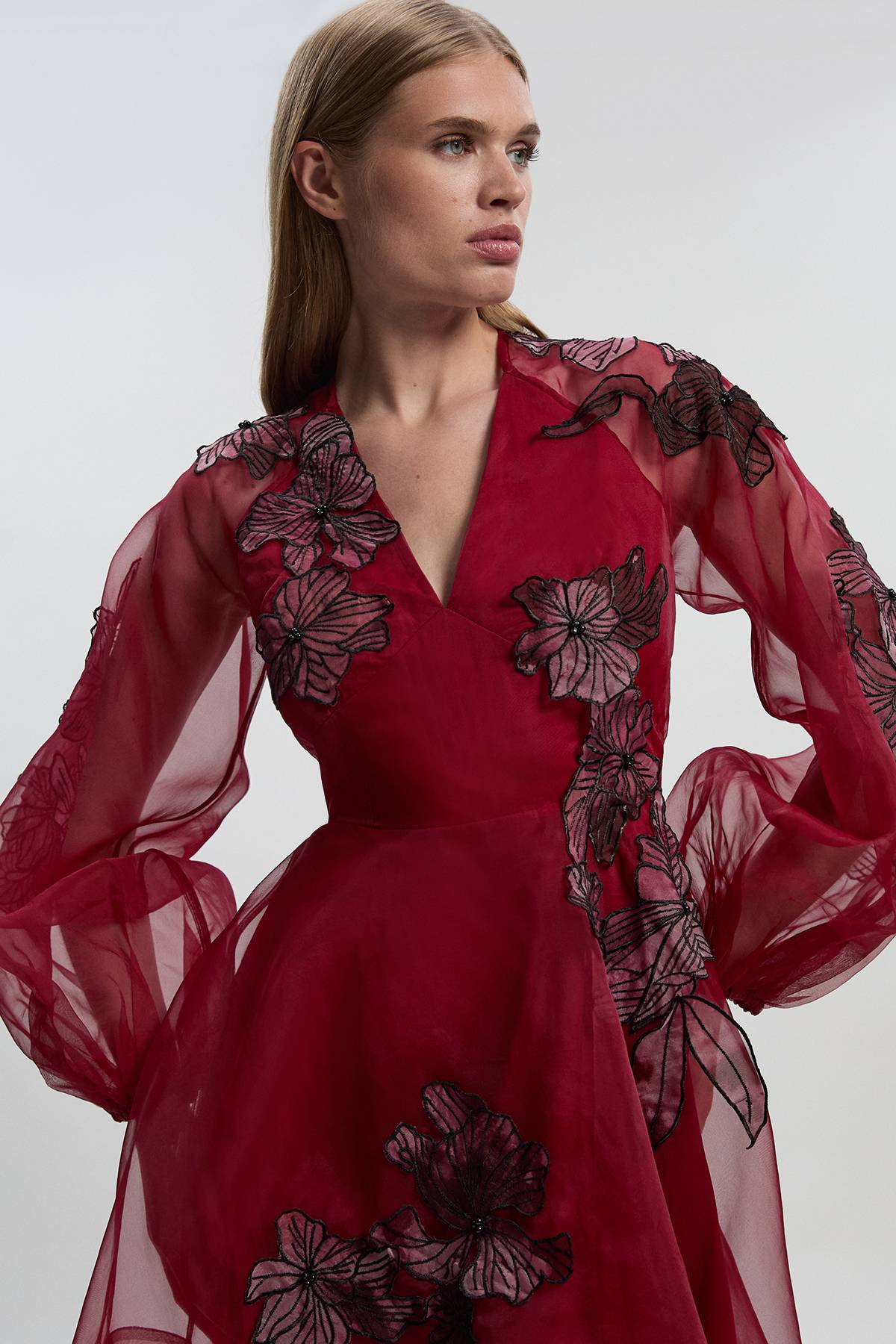 KarenMillen Robe Mini à Manches Ballon en Organdie Tissée avec Appliques Florales