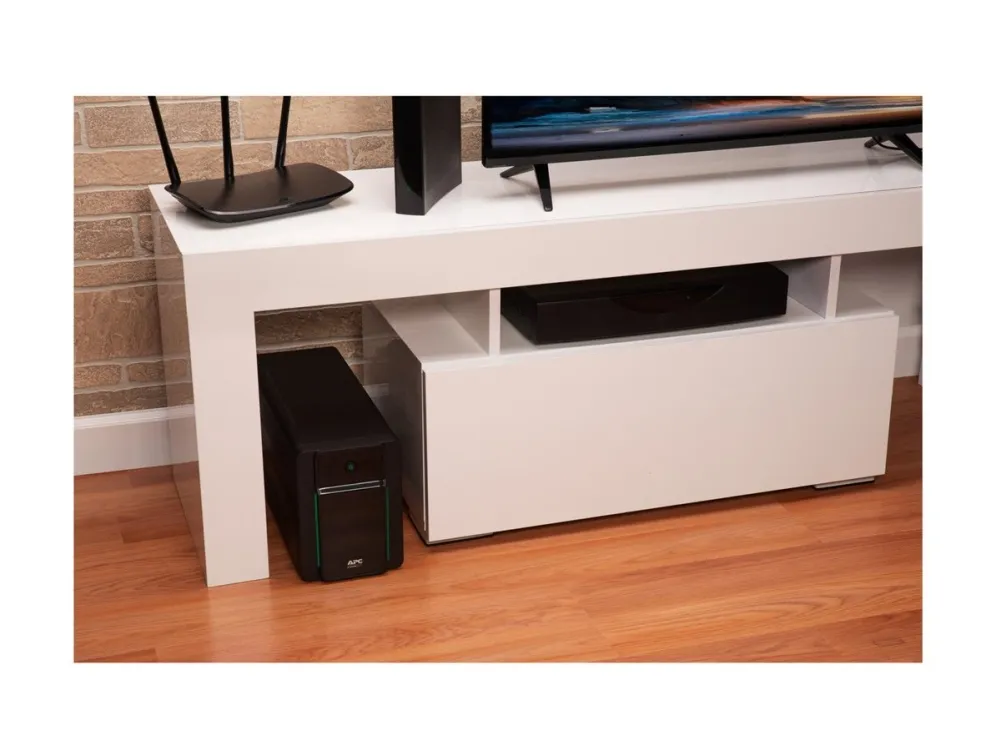 APC Easy UPS BVX Series BVX1600LI-GR - UPS - AC 220-240 V - 900 Watt - 1600 VA - 7 At - output-stikforbindelser: 4