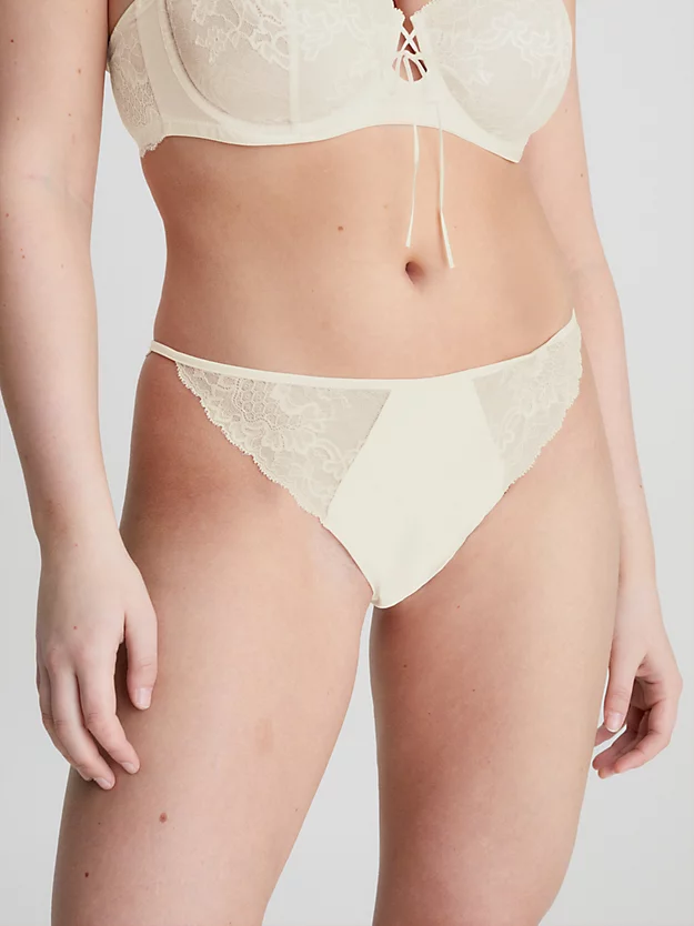 tanga de renda