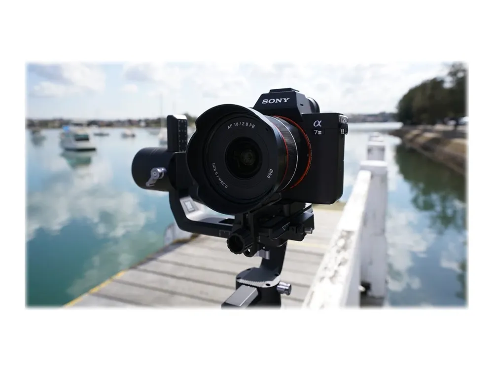 Samyang AF - Vidvinkel objektiv - 18 mm - f/2.8 FE - Sony E-mount - for Sony Cinema Line; a VLOGCAM; a1; a1 II; a6700; a7 IV; a7C; a7C II; a7CR; a7R V; a9 III