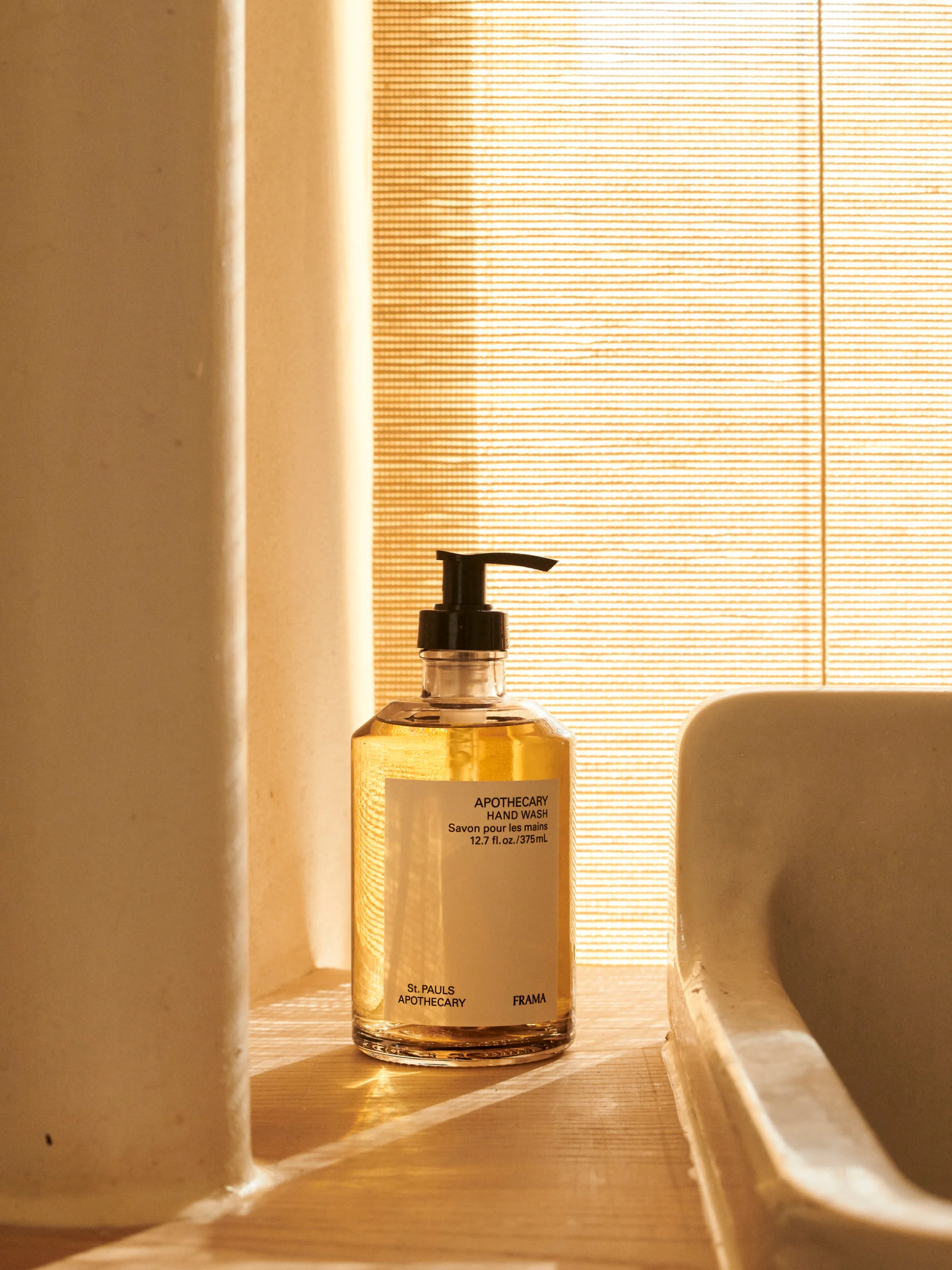 Handzeep Apothecary (sandelhout, cederhout & ylang ylang)