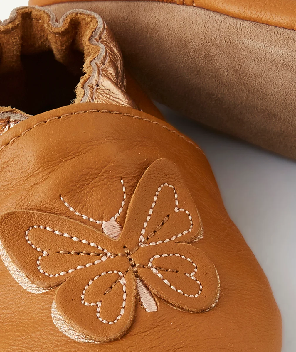 ROBEEZLES CHAUSSONS CAMEL ET COULEUR DORÉE EN CUIR AVEC PAPILLONS