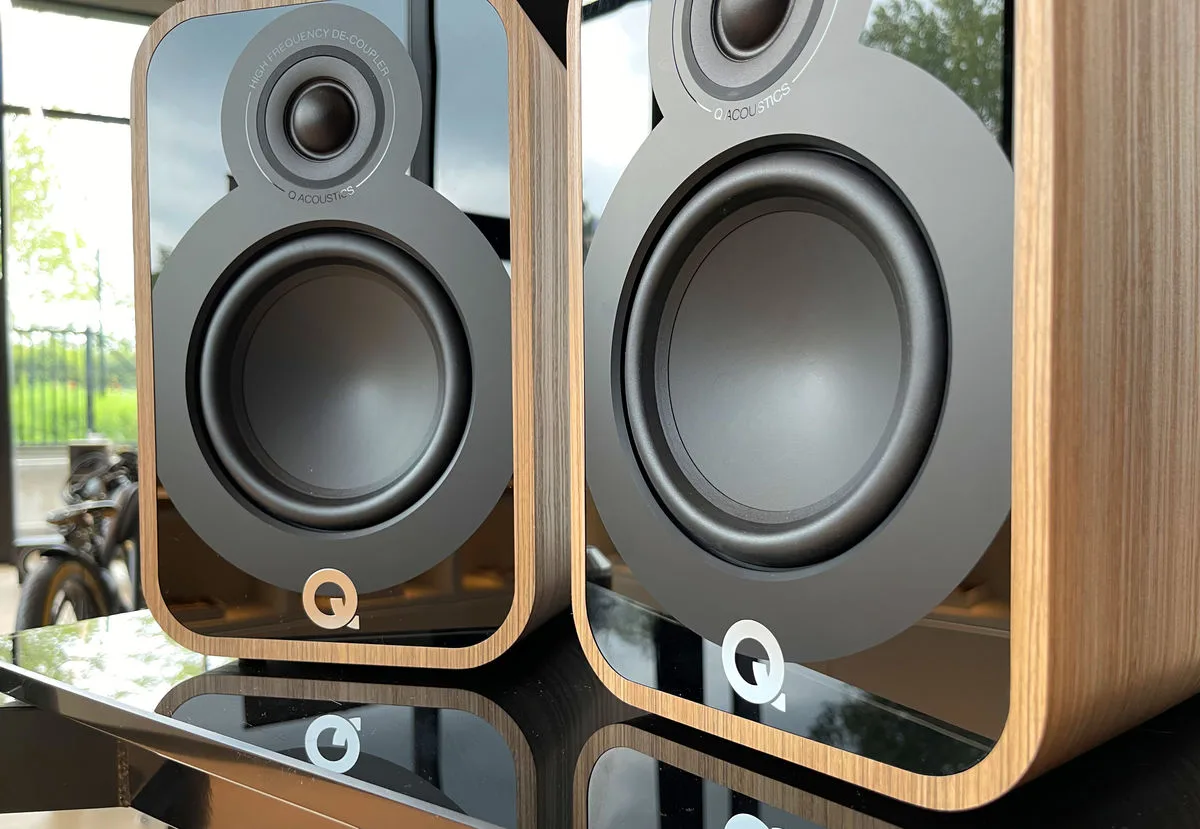 Q Acoustics 5020 Chêne clair (la paire) Enceintes bibliothèque
