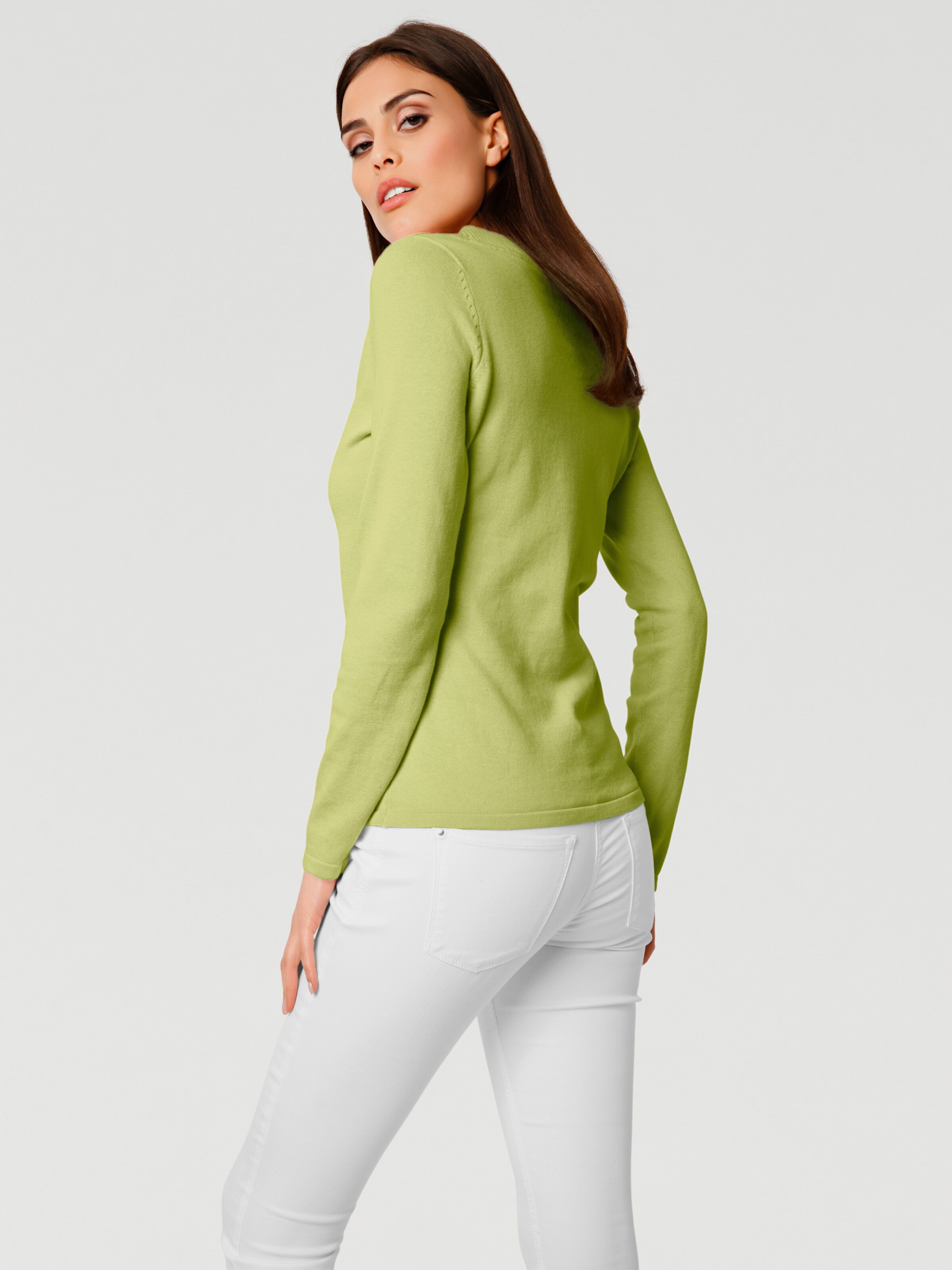 V-Pullover