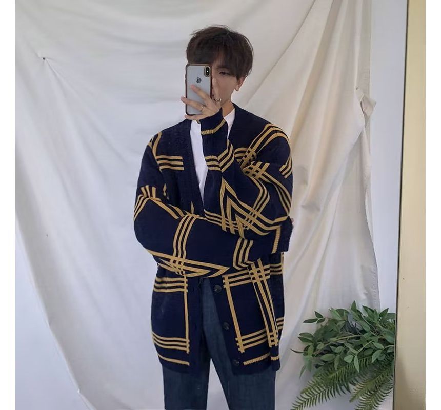 Adotuastic - V-hals geruite cardigan