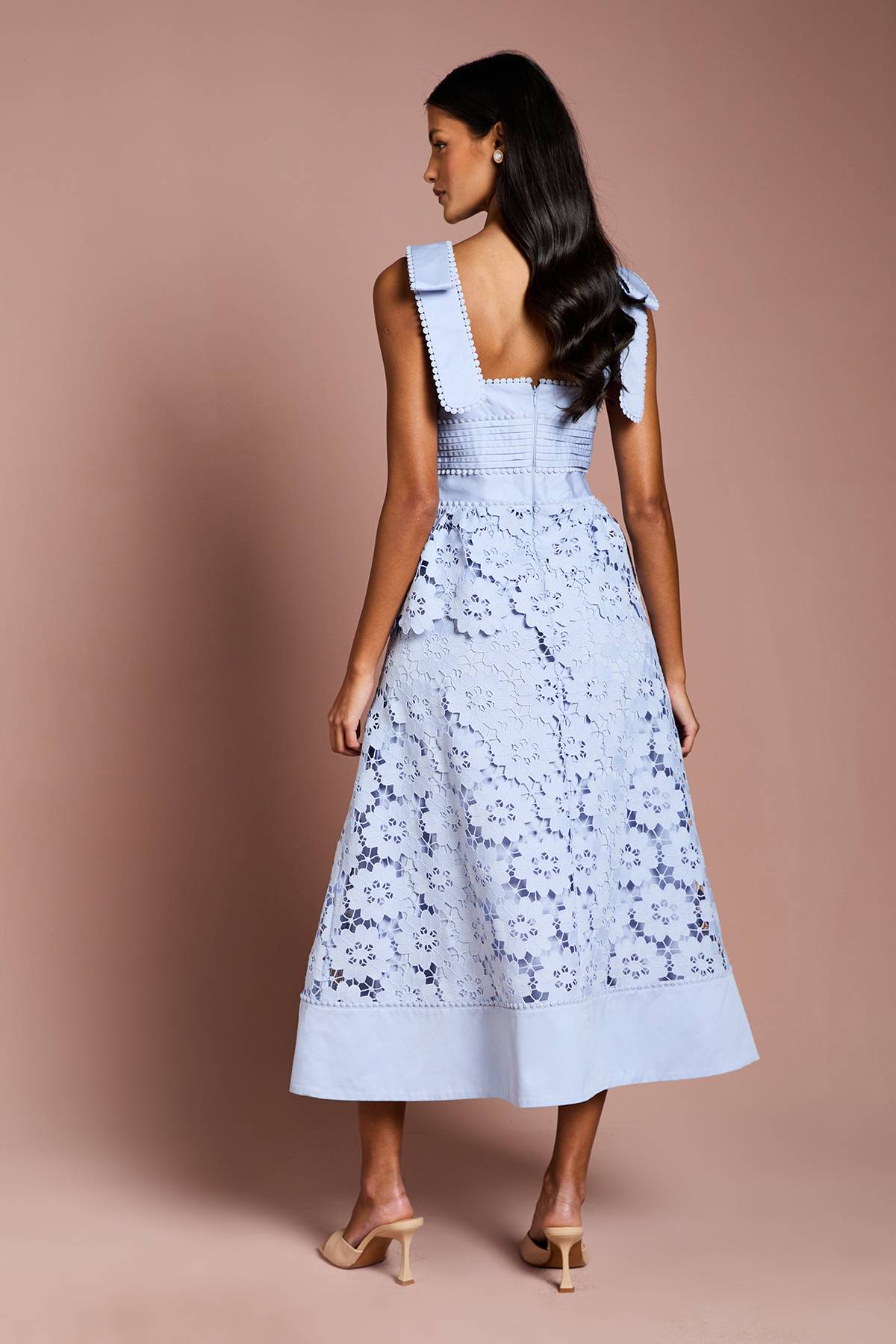 Coast Robe Mi-Longue en Dentelle à Basque Petite Taille