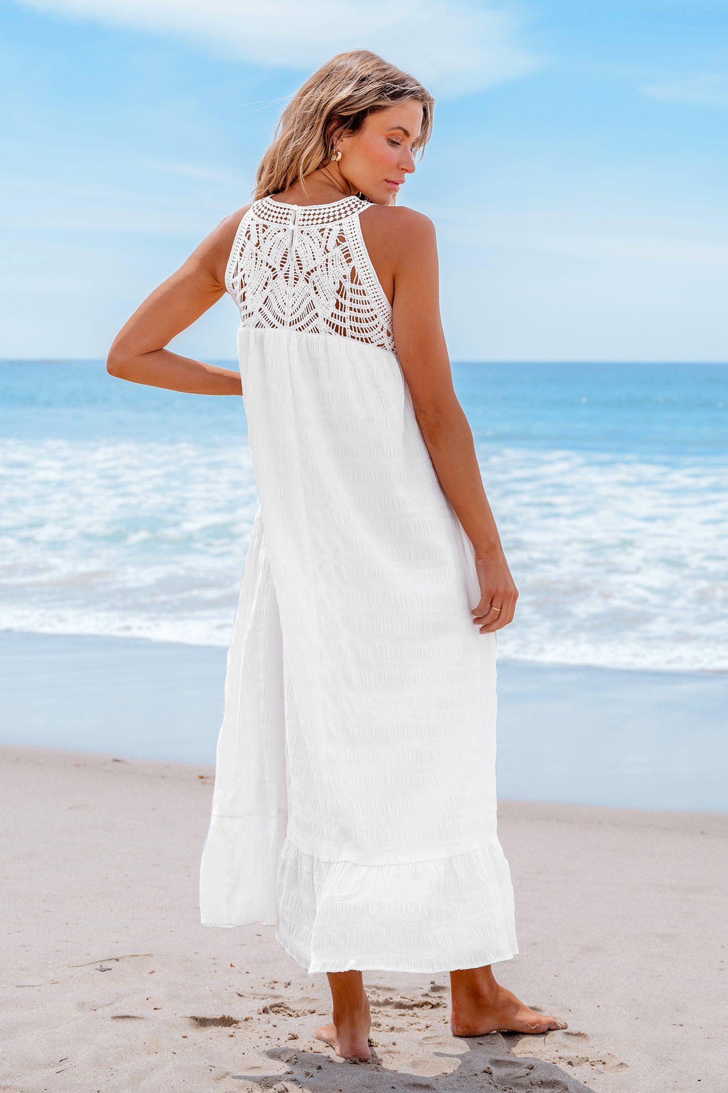 Robe midi sans manches avec ourlet à volants en dentelle blanche