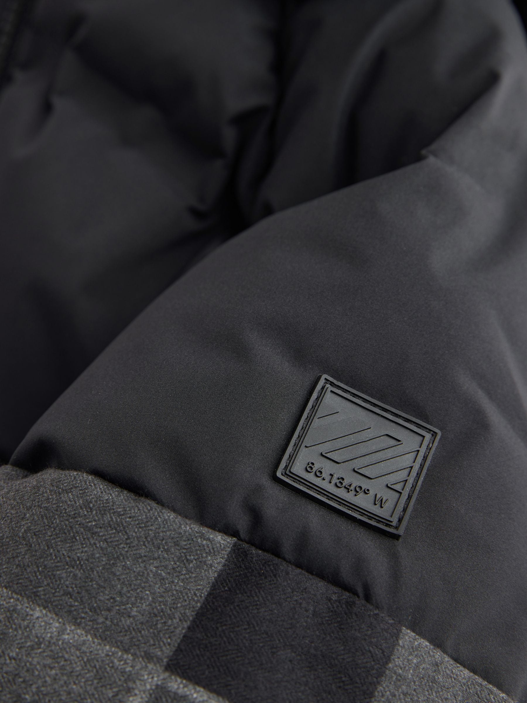 Zwarte ruit - Regenbestendige gewatteerde jas met microfleece voering (3-17jr)