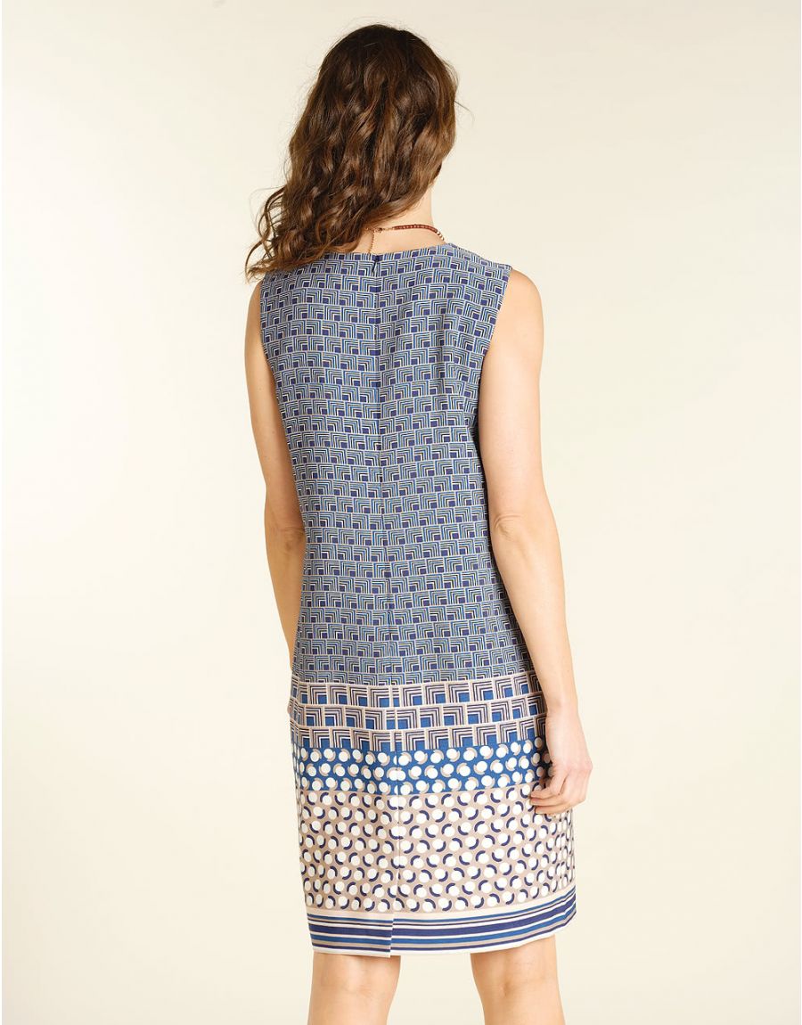 Robe bleue géométrique