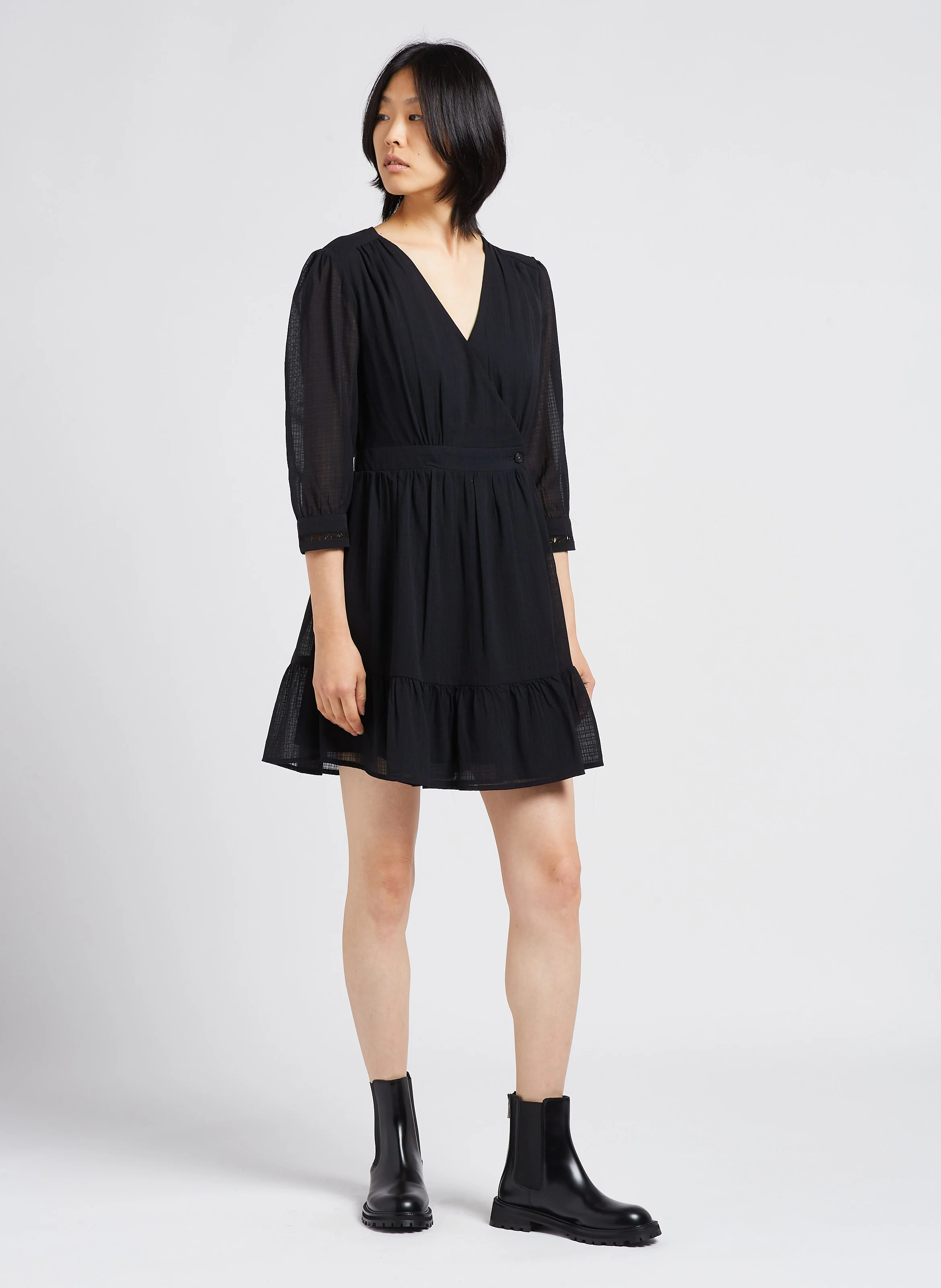 Robe col V cintrée | Noir