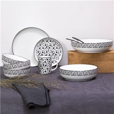 Vaisselle blanche et noire