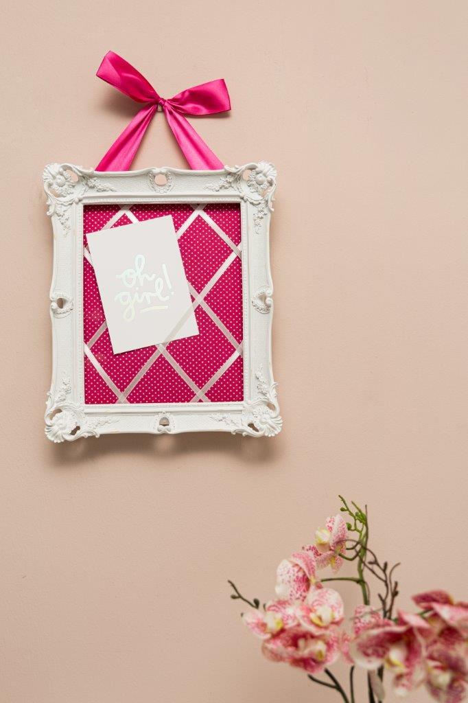 Memo-Board JUSTINA - weiß-pink - mit Schleifenband