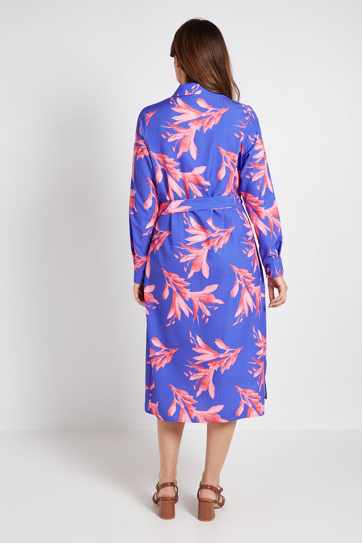 Wallis Robe Chemise À Fleurs Boutonnée Avec Col