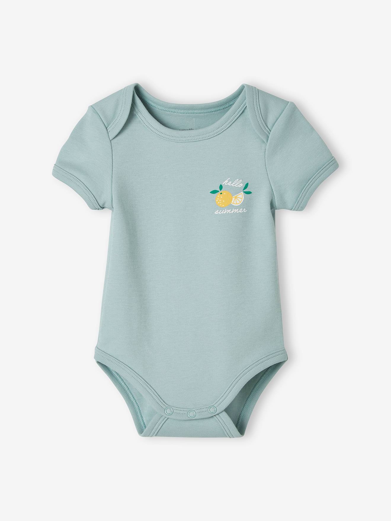 Pacote com 5 bodies de manga curta para bebês com estampa de frutas, nas cores branco claro e bicolor/multicolorido.