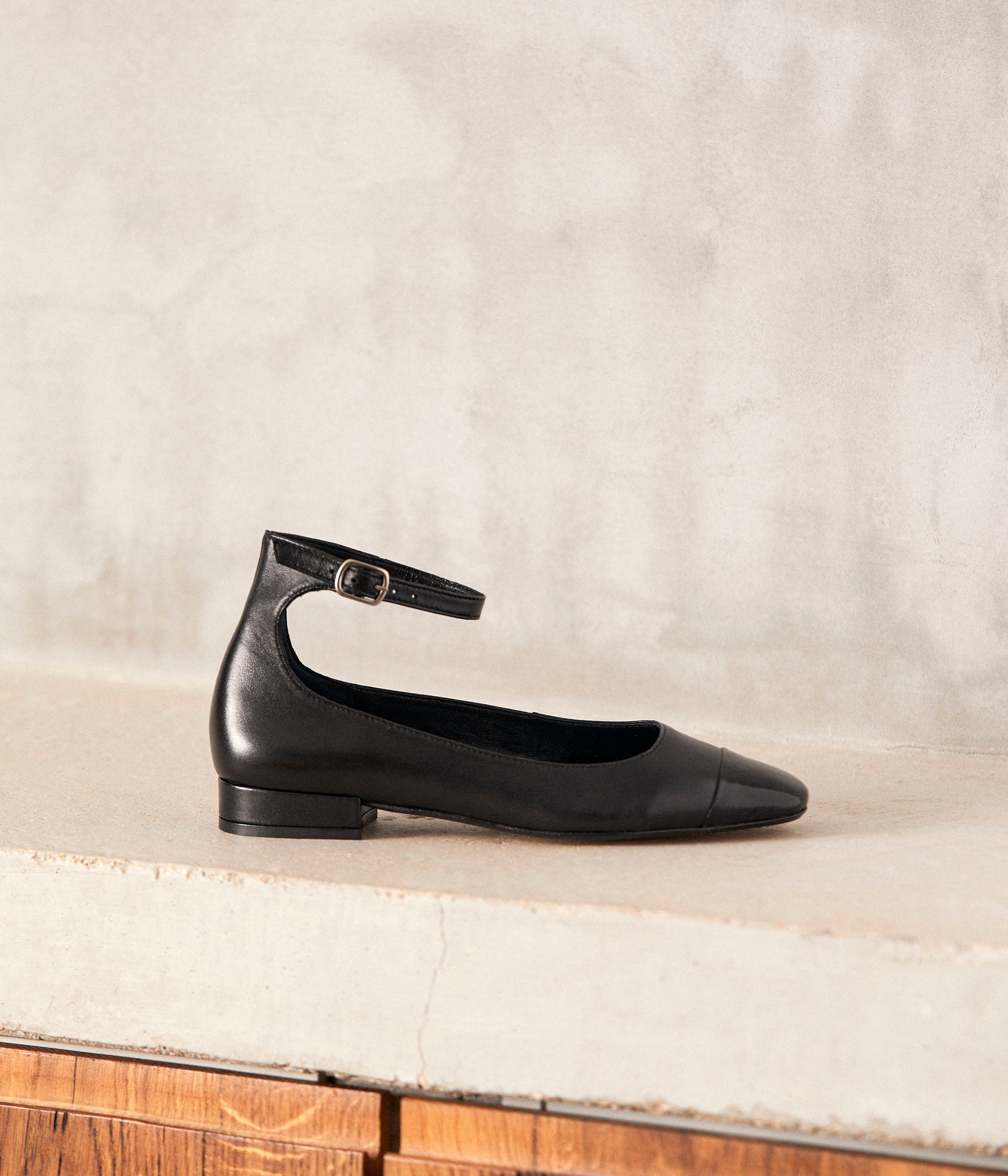 Ballerines plates noires Alinda