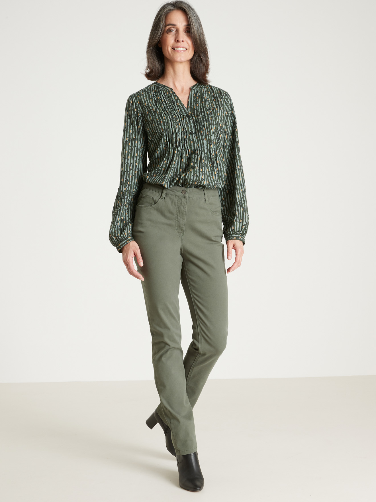 Pantalon 5 poches coupe droite