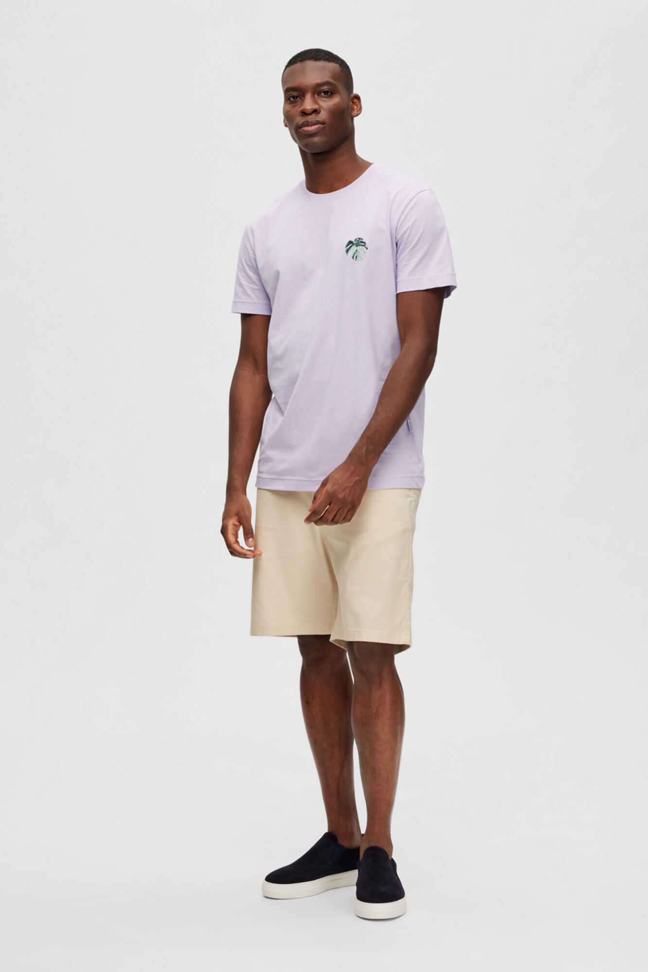 Camiseta de algodão orgânico com detalhes bordados - Lilás