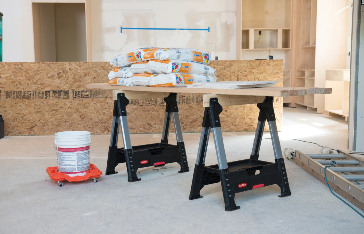 Keter 238271 Lumberjack zaagbok - Kunststof - Zwart - draagcapaciteit 675 kg - 1 stuk