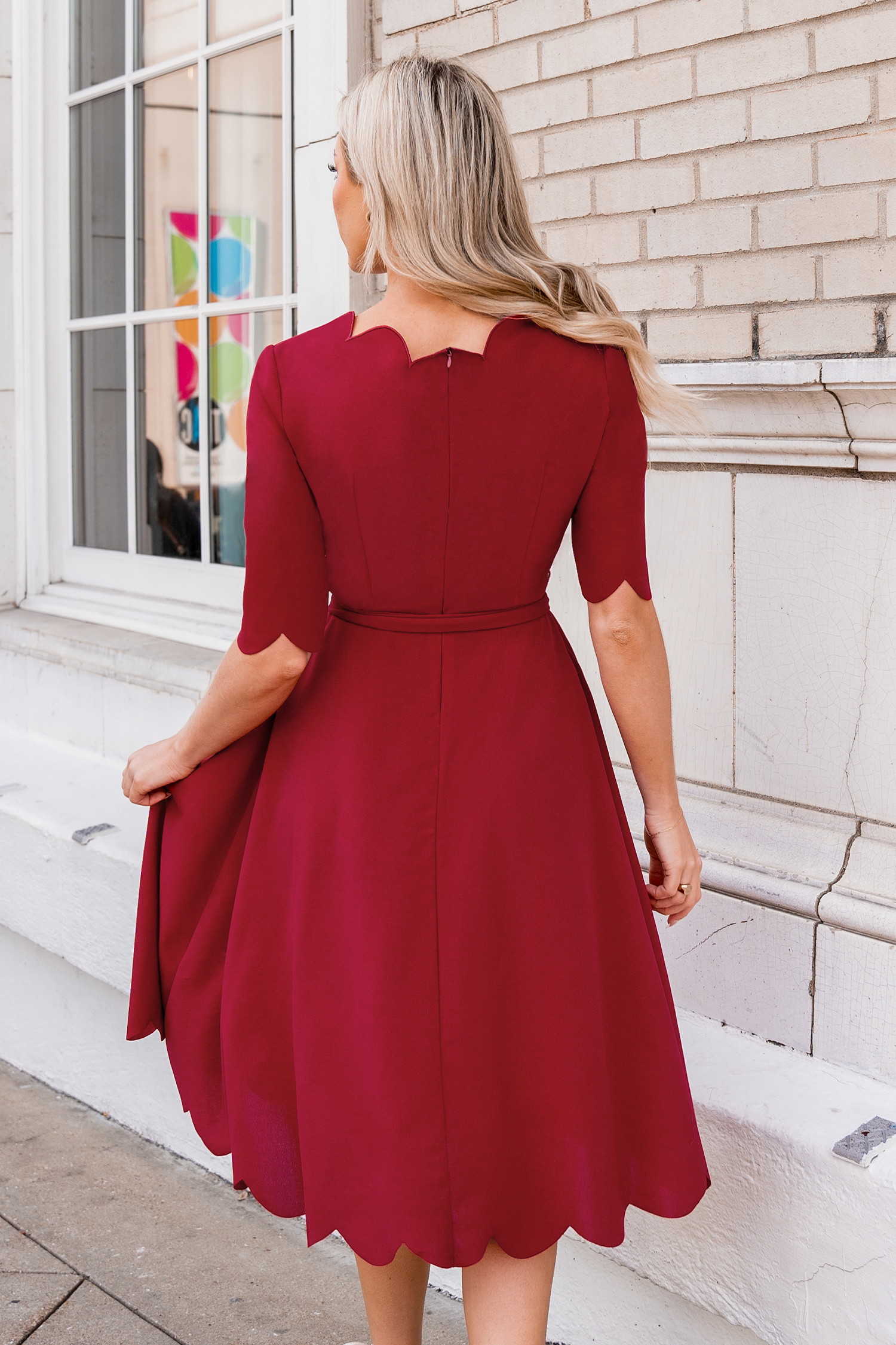 Robe midi à ceintures et demi-manches