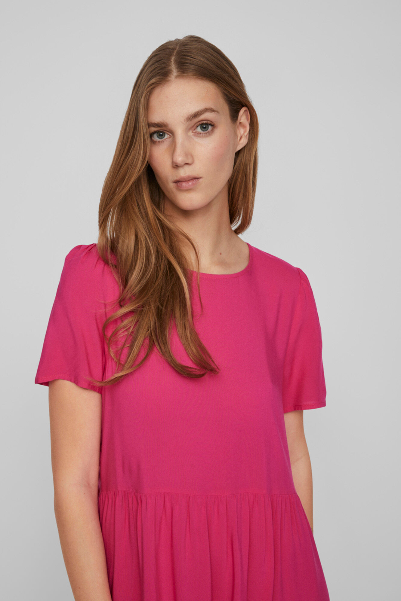 Vestido curto com volante - Rosa