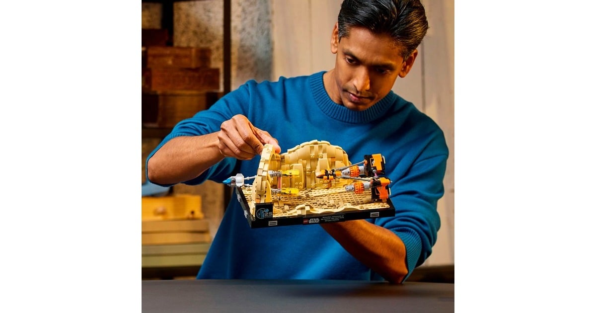 LEGOStar Wars - Mos Espa Podrace diorama Constructiespeelgoed  (75380)