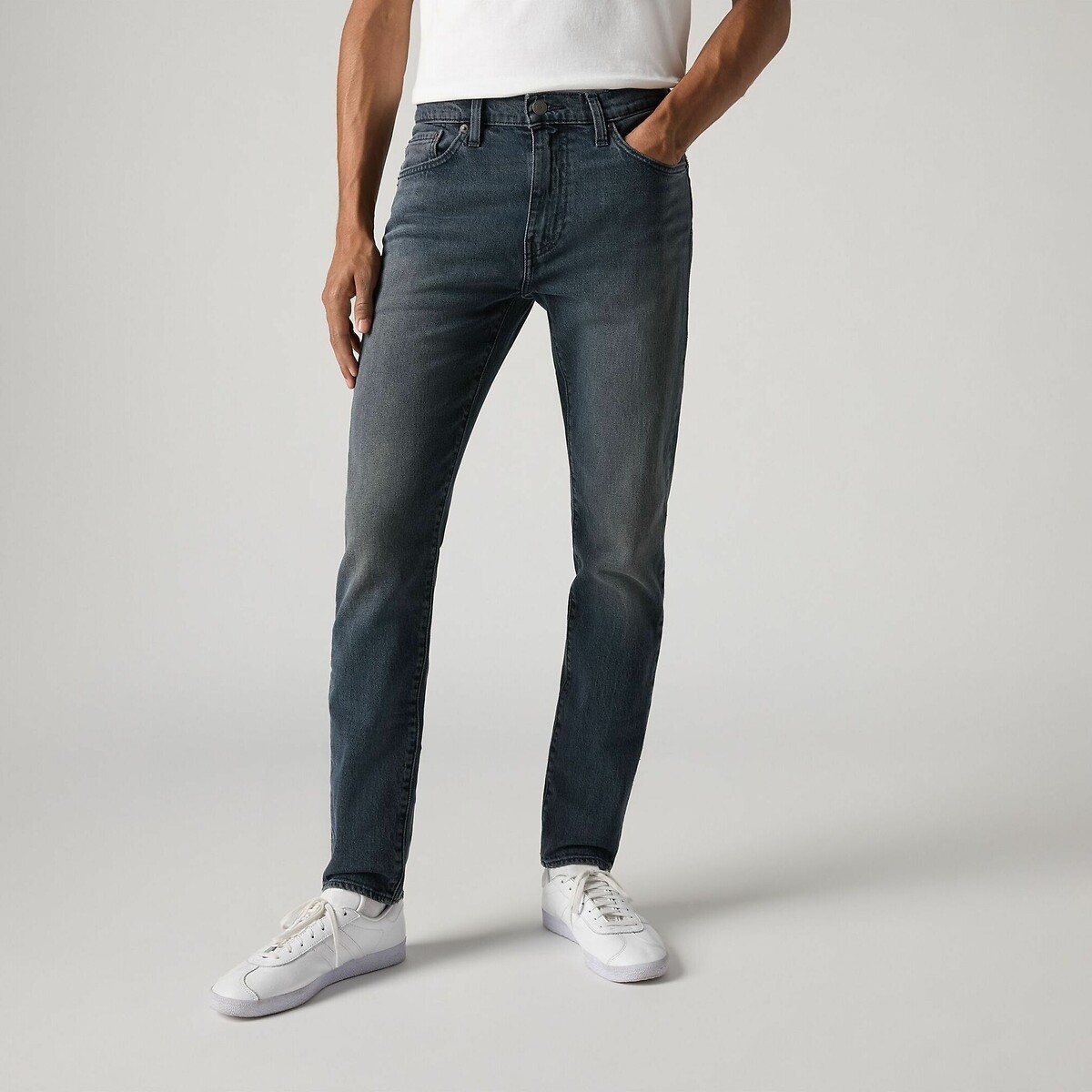 Calça jeans Levi's Slim 512™ com modelagem afunilada