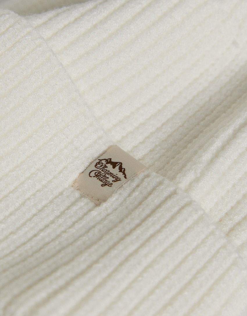 Gorro com etiqueta