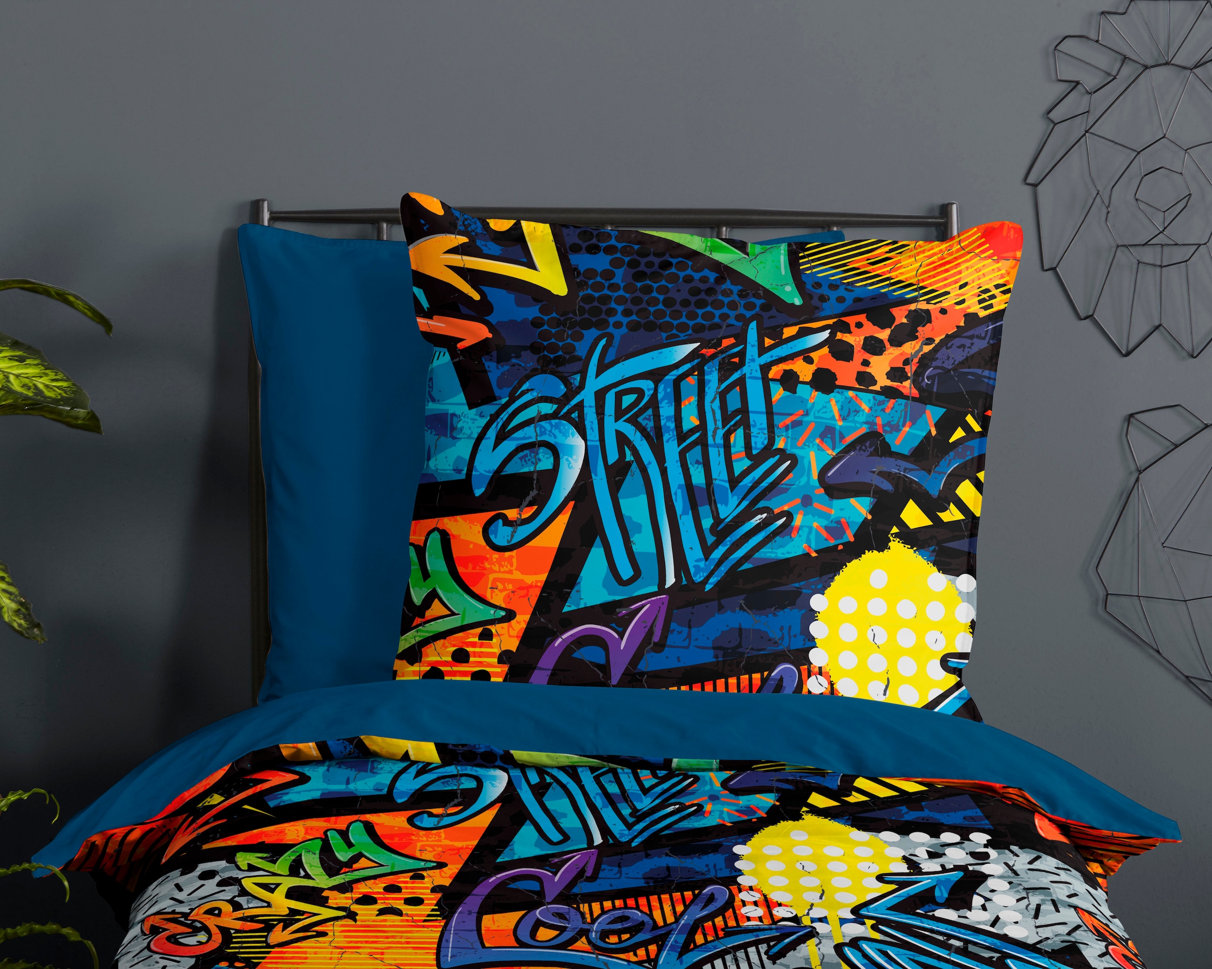 PURE luxury collection Kinderbettwäsche »Jeff« 2 Stk. tlg. Mikrofaser, 135x200, Reissverschluss, Wendeoptik, Junge, Kind, Graffiti