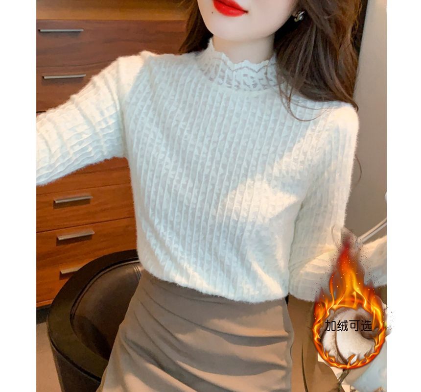 Essere - Blouse met lange mouwen en hoge hals en kant