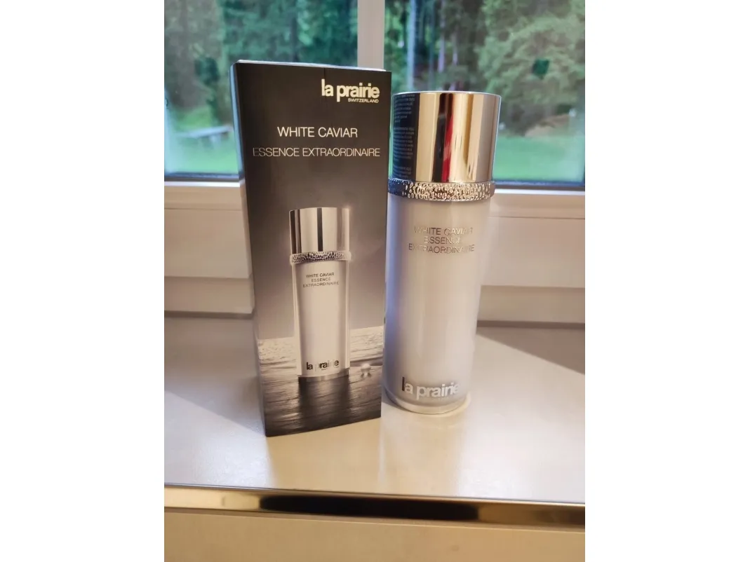 LA PRAIRIE LA PRAIRIE LA PRAIRIE WHITE CAVIAR ESSENCE EXTRAORDINAIRE 150ML