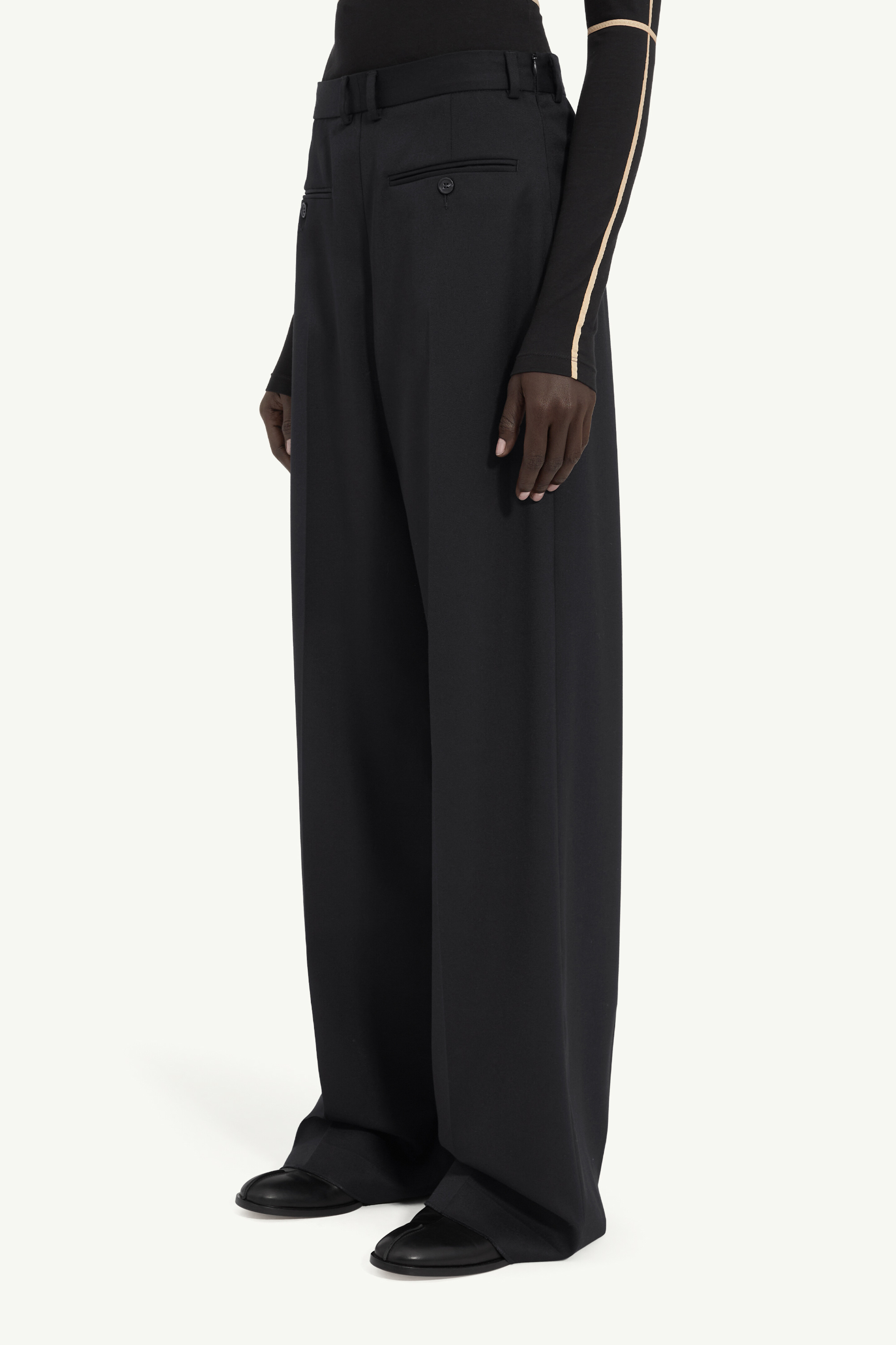Pantalon ajusté en mélange de laine pour femme | MM6 Noir