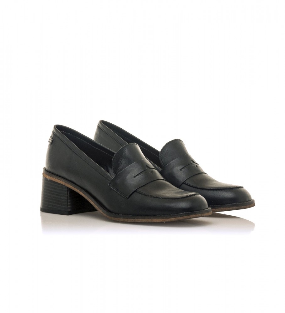 Sapatos de couro preto Mustang Lys
