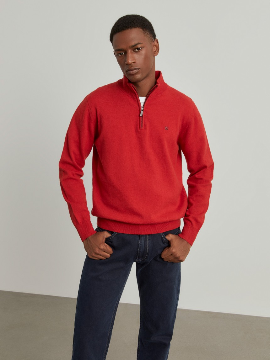 Camisola de lã com fecho