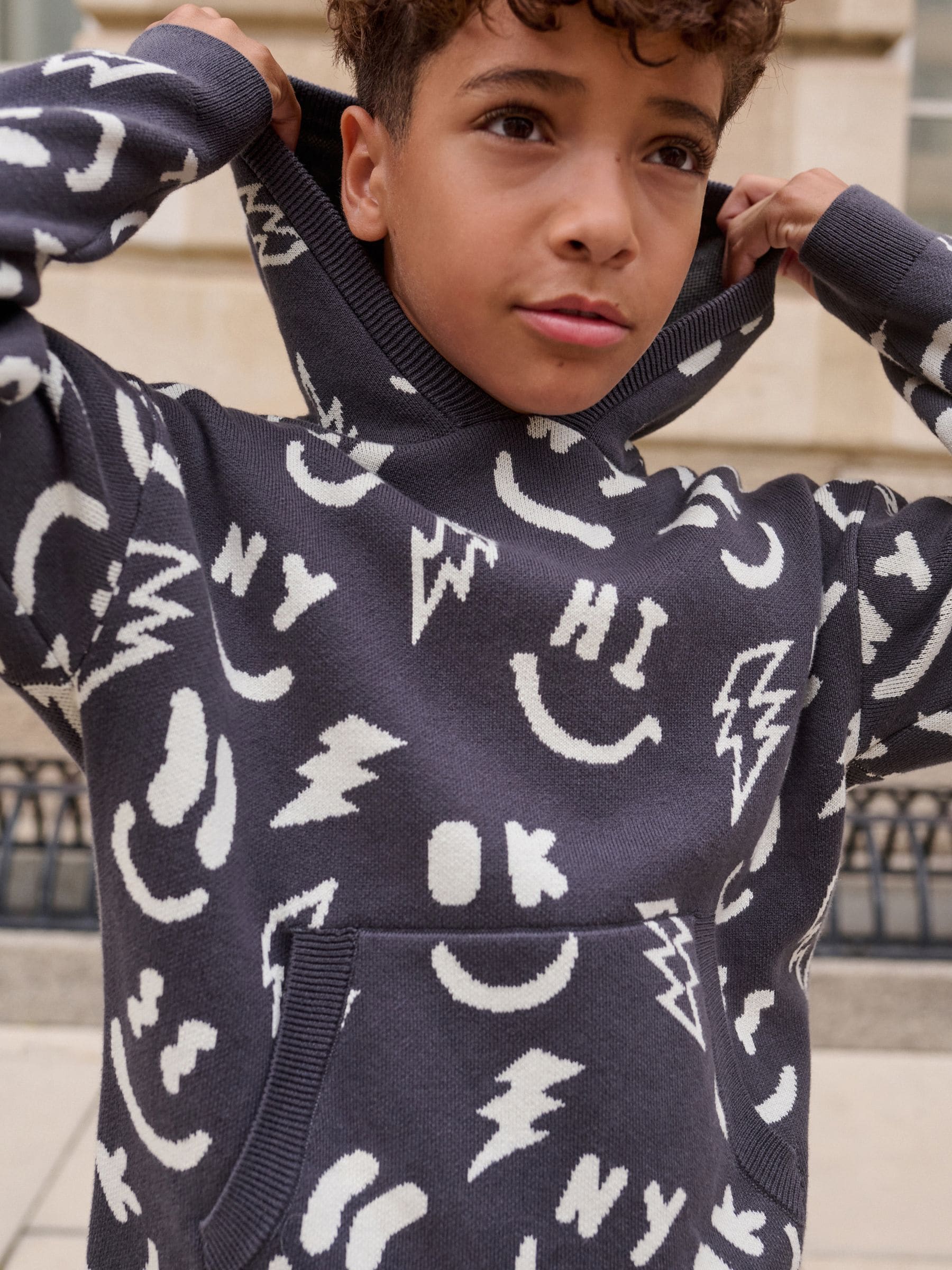 Zwart-wit met figuurtjes - Gebreide hoodie (3-16jr)