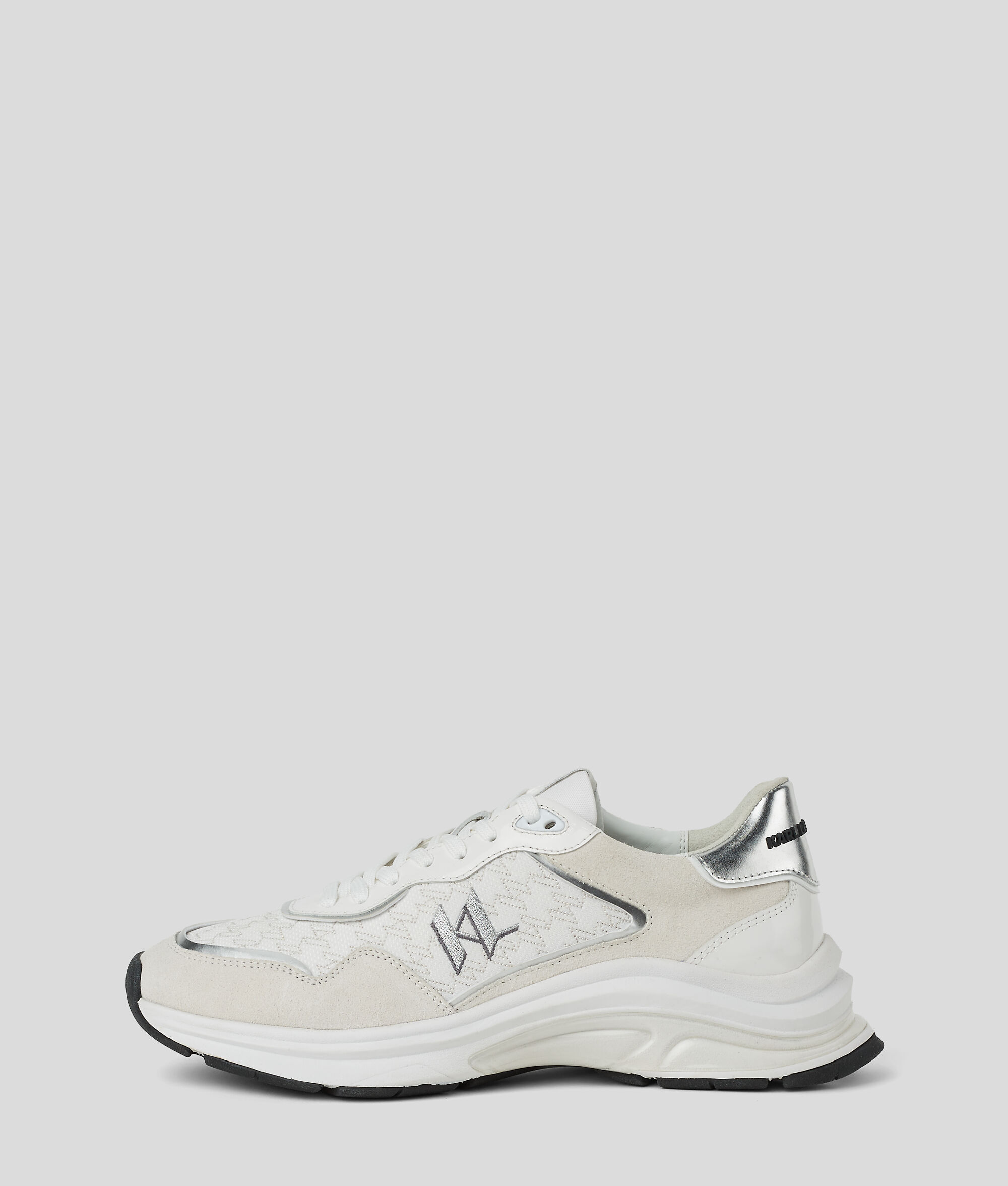Baskets Lux Finesse Monogram
