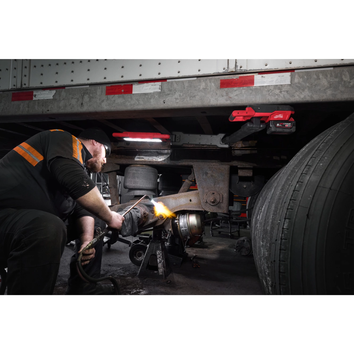 Milwaukee M18 ABL-0 18V Li-Ion Opvouwbare Magneet Lamp - Trueview - 2500Lm